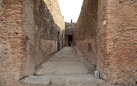Storie d’amore e di gladiatori: scene di vita quotidiana riaffiorano a Pompei grazie alla tecnologia