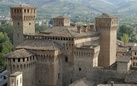 Tutti i colori del pennello / Vedere oggi, come nel Quattrocento, i decori esterni della rocca di Vignola