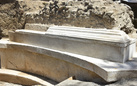 Pompei restituisce la tomba di un illustre personaggio e le tracce dei cittadini in fuga dall'eruzione