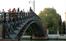 Luxottica per il Ponte dell’Accademia di Venezia