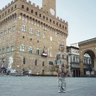 Liu Bolin. Hiding in Florence